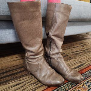 Frye Jillian Pull On - Size 7 - See description